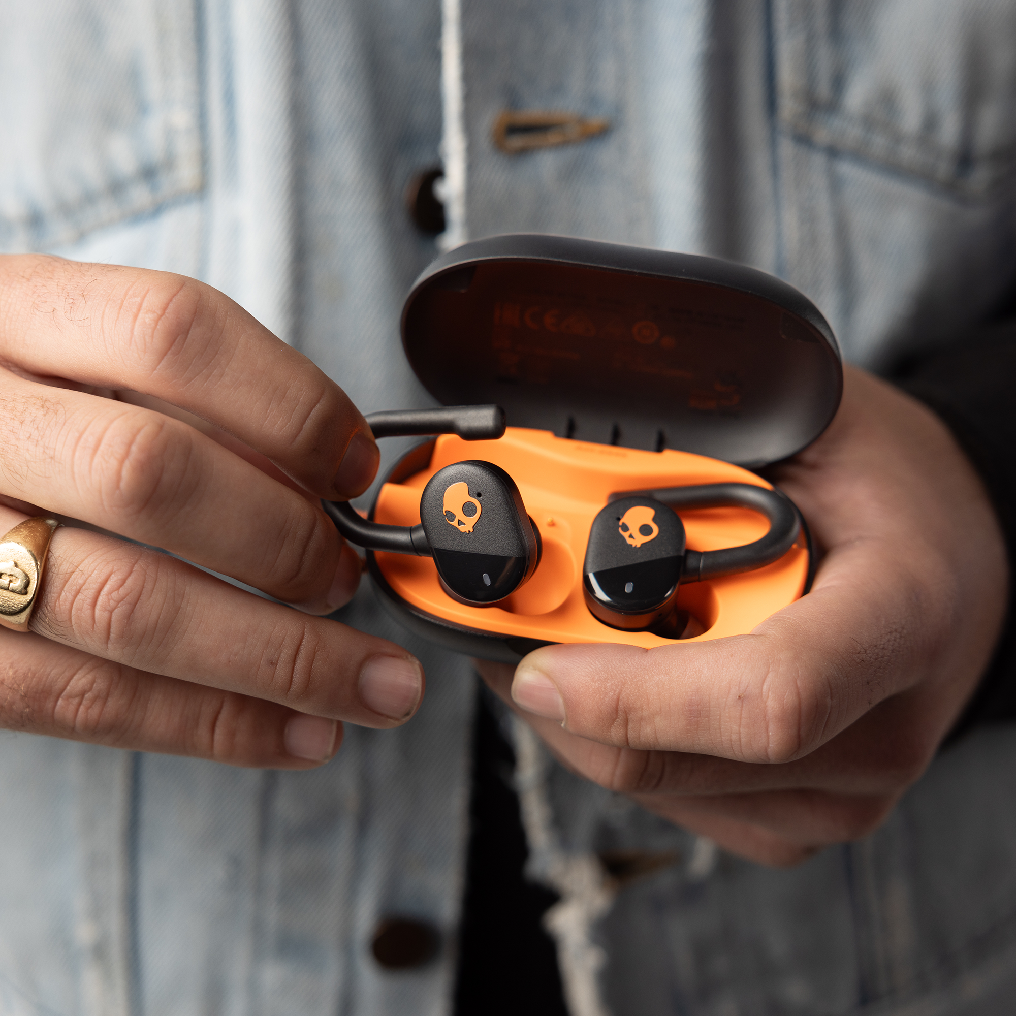 Black/Orange